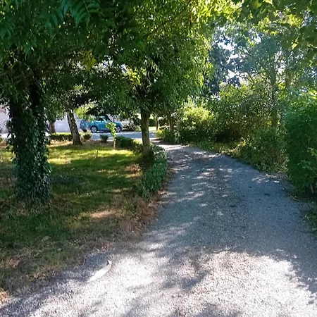 Annaswood & Walking Tour
