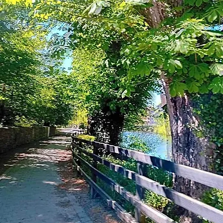 Bed & Breakfast Annaswood & Walking Tour 4*