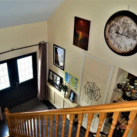 Annaswood B&B & Walking Tour Кэр