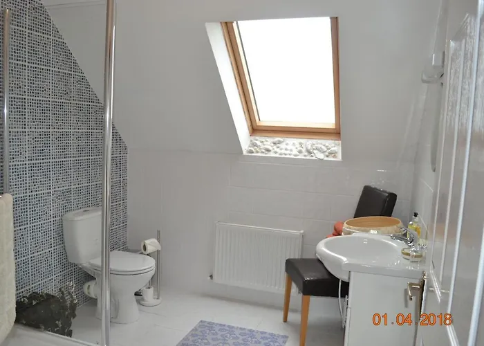 Annaswood Bed & Breakfast 4*